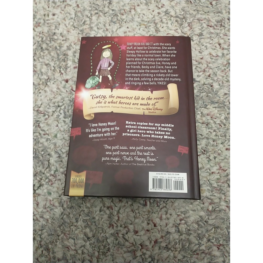 Honey Moon Scary Little Christmas Color Edition Sofi Benitez Hardcover 2017 - Picture 2 of 2